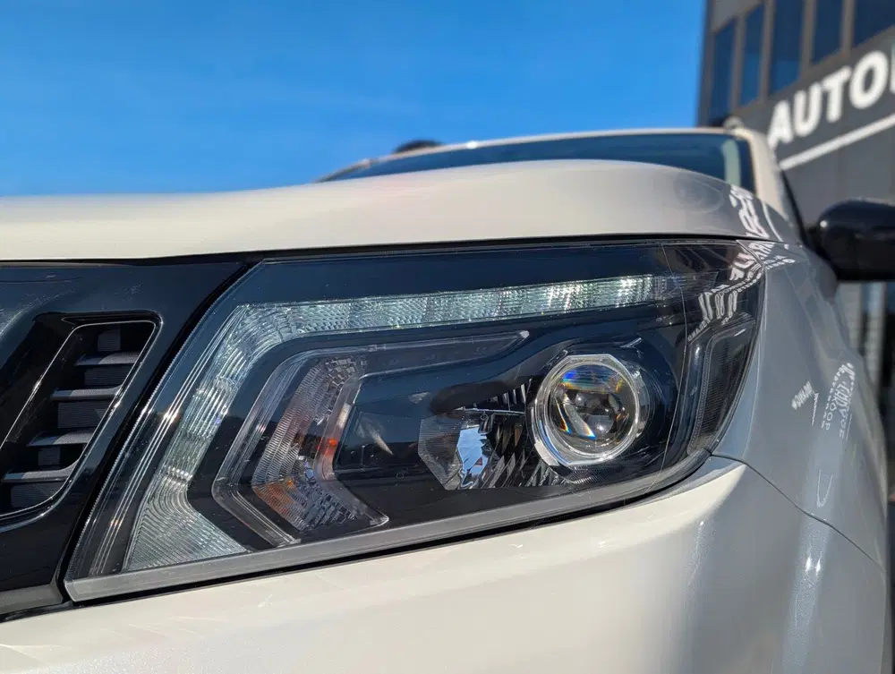 Nissan Navara 2.3 dCi Tekna Double Cab 3500kg Trekgewich uit 2019, foto 3