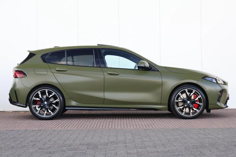 BMW 1-serie 120 M Sport Design Edition uit 2026, foto 5