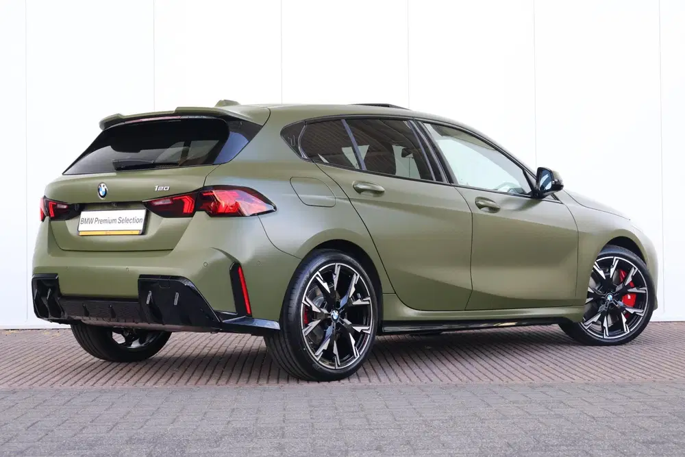 BMW 1-serie 120 M Sport Design Edition uit 2026, foto 7