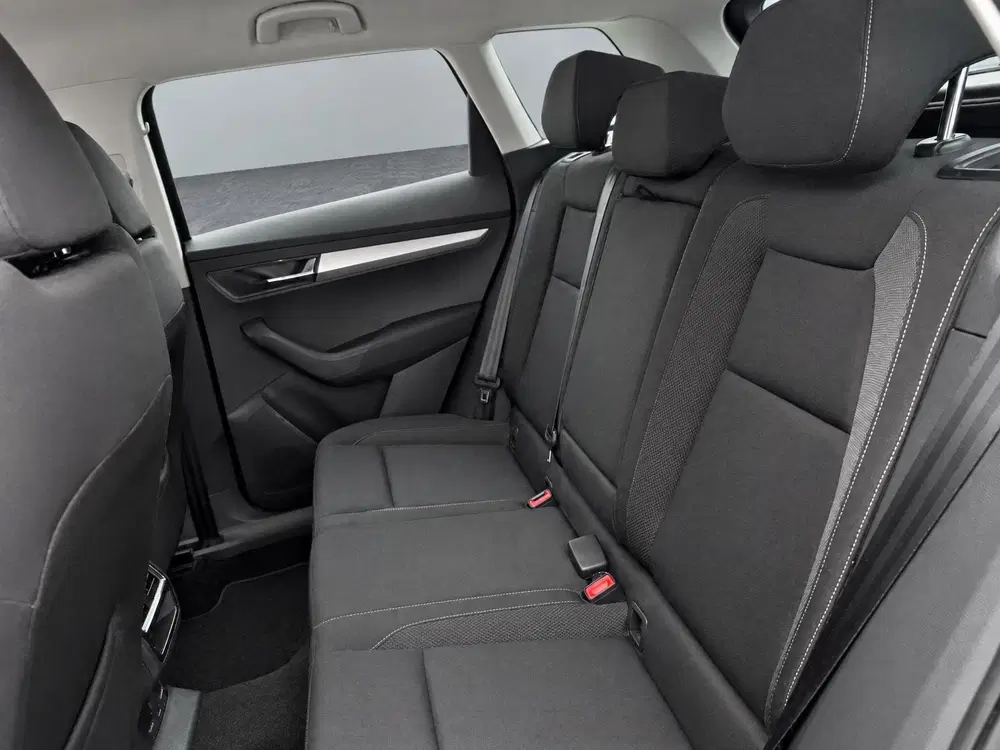 Skoda Karoq 1.5 TSI ACT Business Edition uit 2024, foto 12