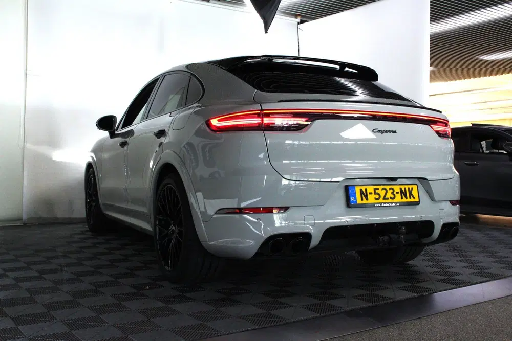 Porsche Cayenne Cayenne Coupé 3.0 E-Hybrid KRIJT SPORTDESI uit 2021, foto 11
