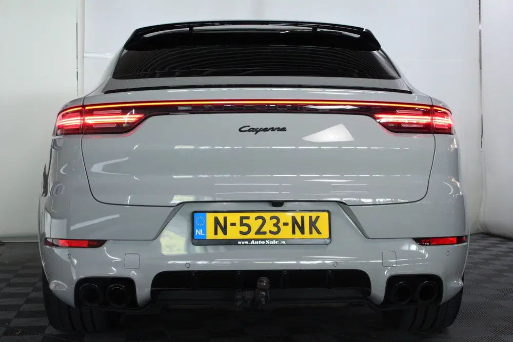 Porsche Cayenne Cayenne Coupé 3.0 E-Hybrid KRIJT SPORTDESI uit 2021, foto 12