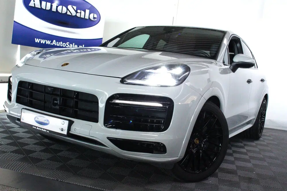 Porsche Cayenne Cayenne Coupé 3.0 E-Hybrid KRIJT SPORTDESI uit 2021, foto 2