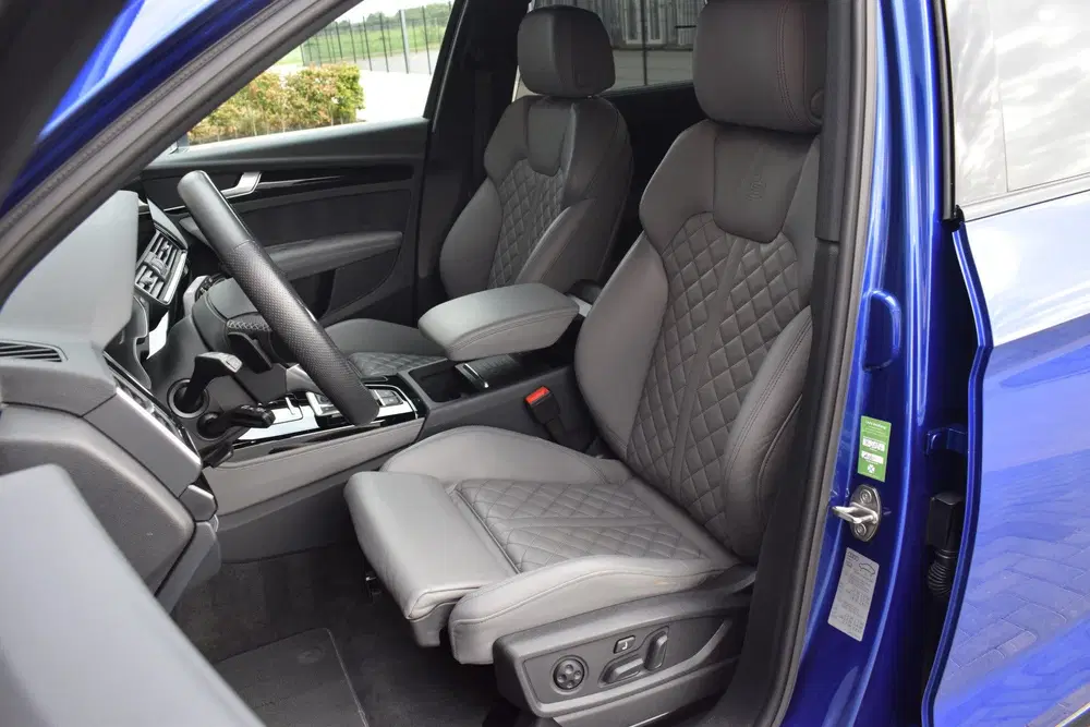 Audi Q5 55 TFSI e S-line uit 2022, foto 5