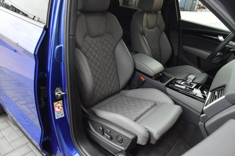 Audi Q5 55 TFSI e S-line uit 2022, foto 8