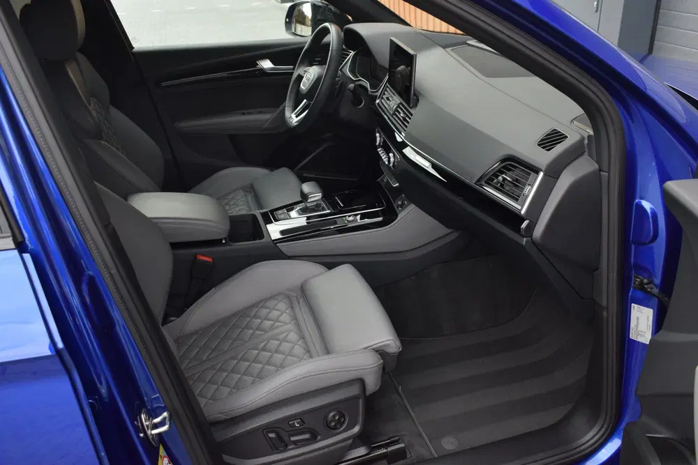 Audi Q5 55 TFSI e S-line uit 2022, foto 9