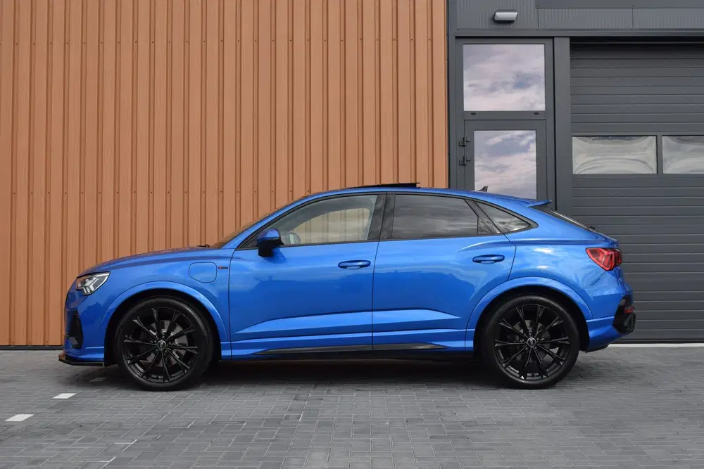 Audi Q3 45 TFSI e S-line uit 2023, foto 10