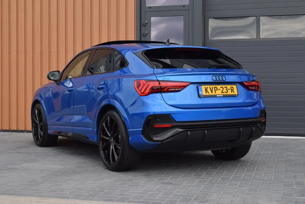 Audi Q3 45 TFSI e S-line uit 2023, foto 11