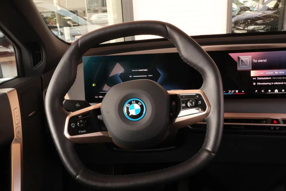 BMW iX xDrive40 Sportpakket uit 2024, foto 13