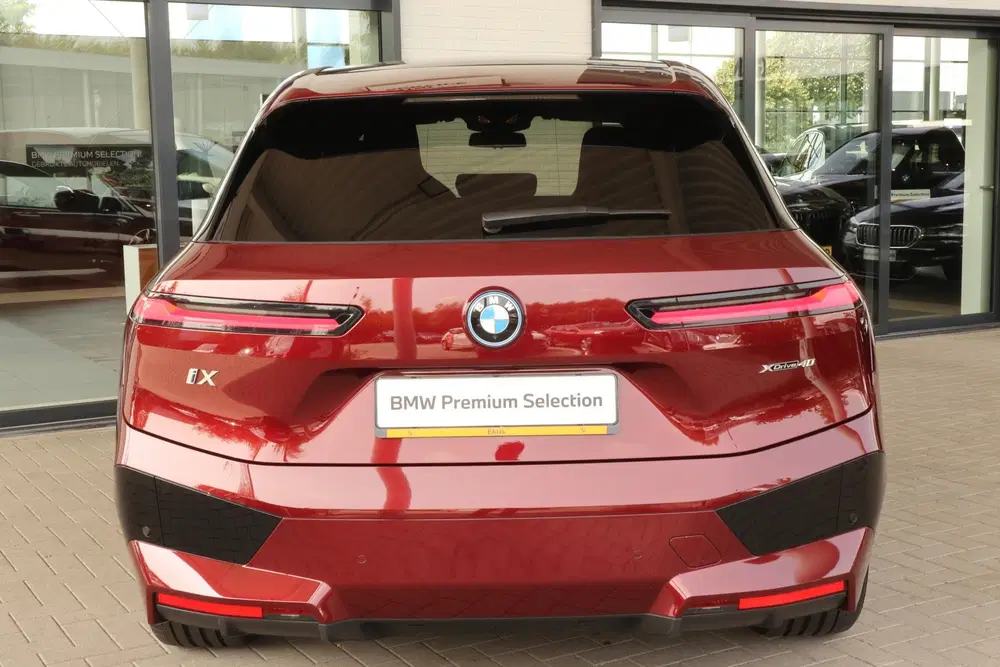 BMW iX xDrive40 Sportpakket uit 2024, foto 4