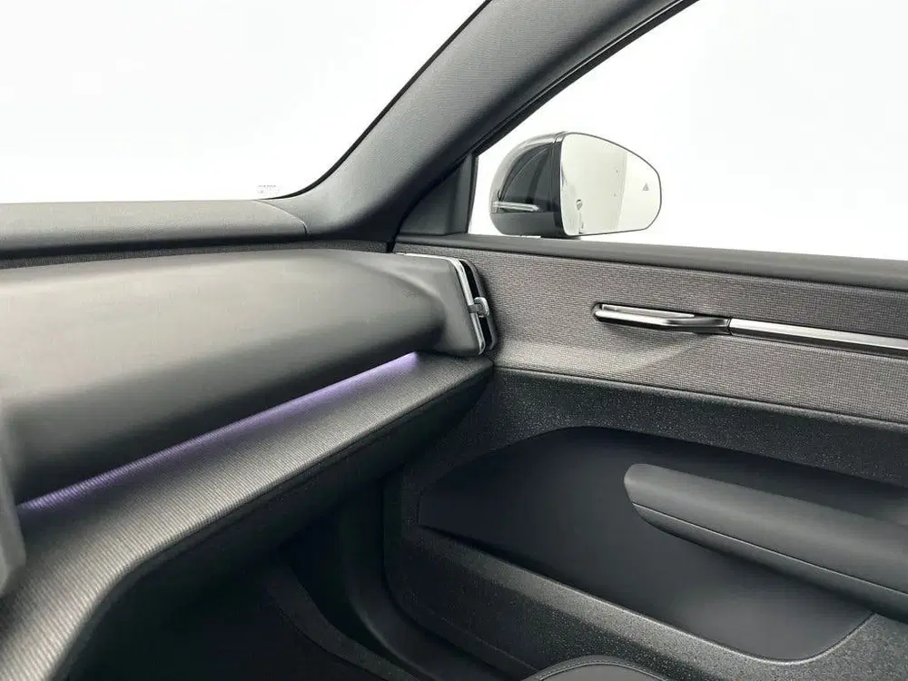Volvo EX30 P5 Long Range Plus Europa uit 2026, foto 12