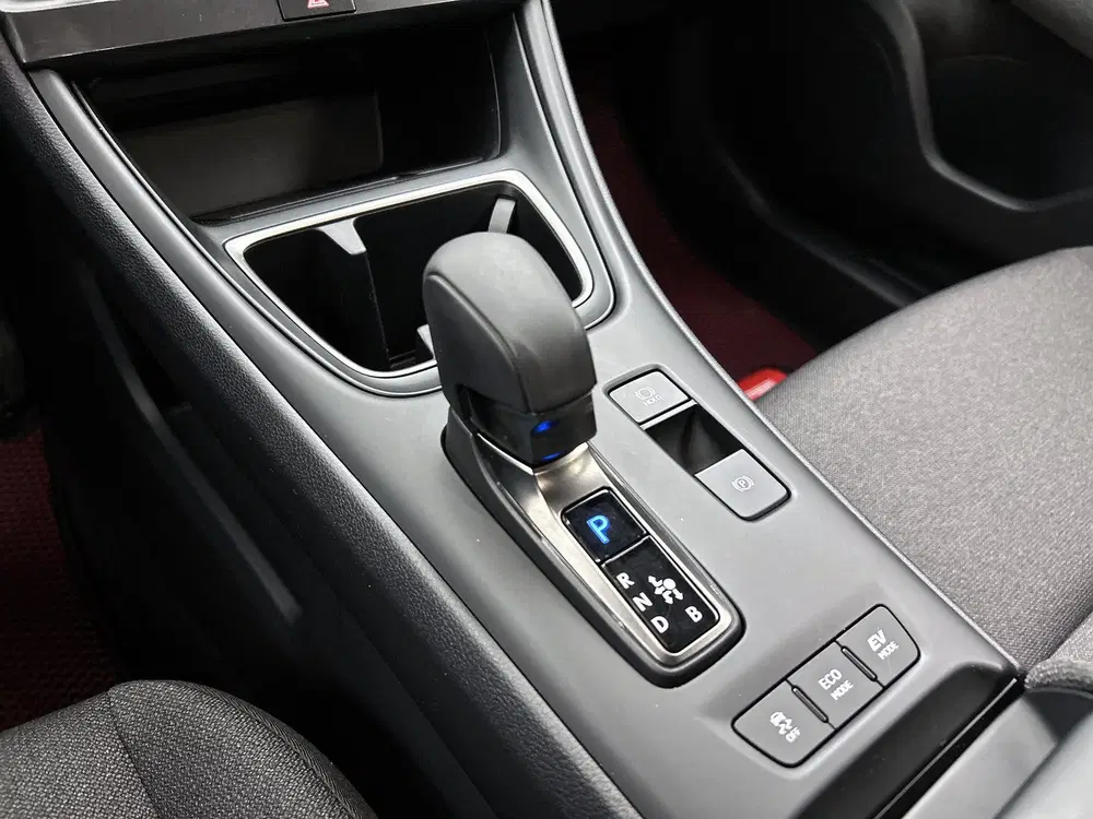 Lexus LBX 2WD + Comfort & Safety Pack uit 2025, foto 11