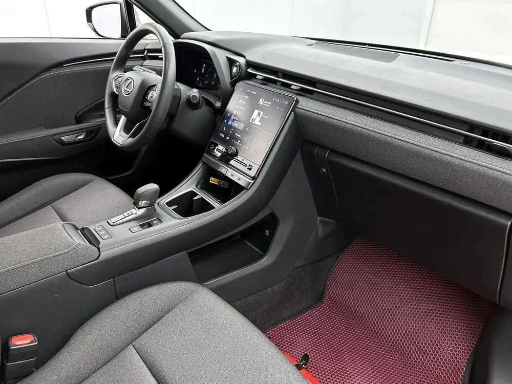 Lexus LBX 2WD + Comfort & Safety Pack uit 2025, foto 6