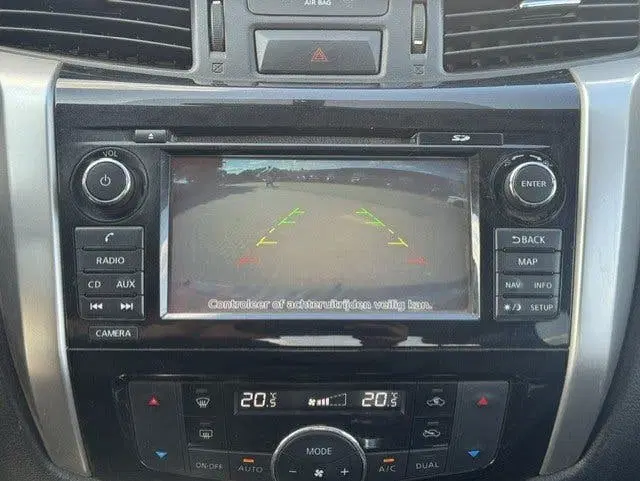 Nissan Navara 2.3 dCi N-Connecta King Cab 4WD uit 2020, foto 15