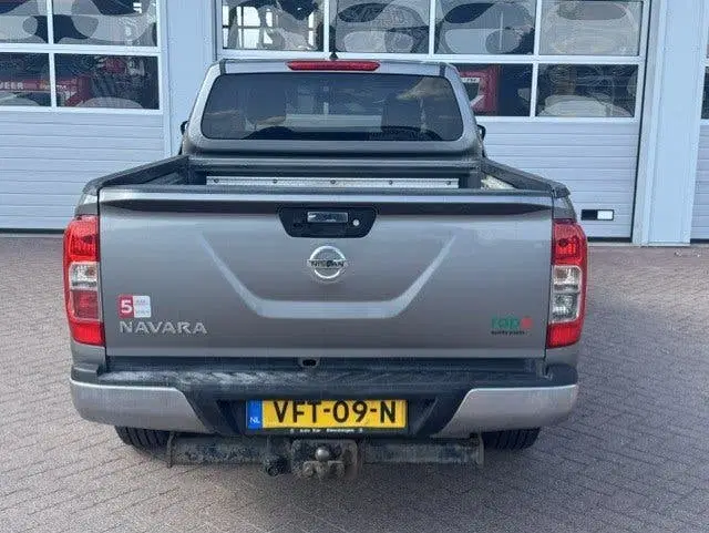 Nissan Navara 2.3 dCi N-Connecta King Cab 4WD uit 2020, foto 6