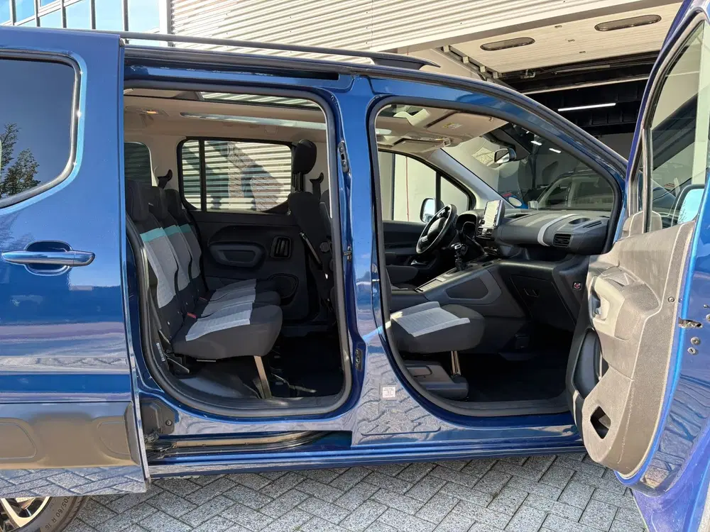 Citroën Berlingo Citroen BERLINGO 1.2 PureTech Shine HEAD-u uit 2019, foto 4