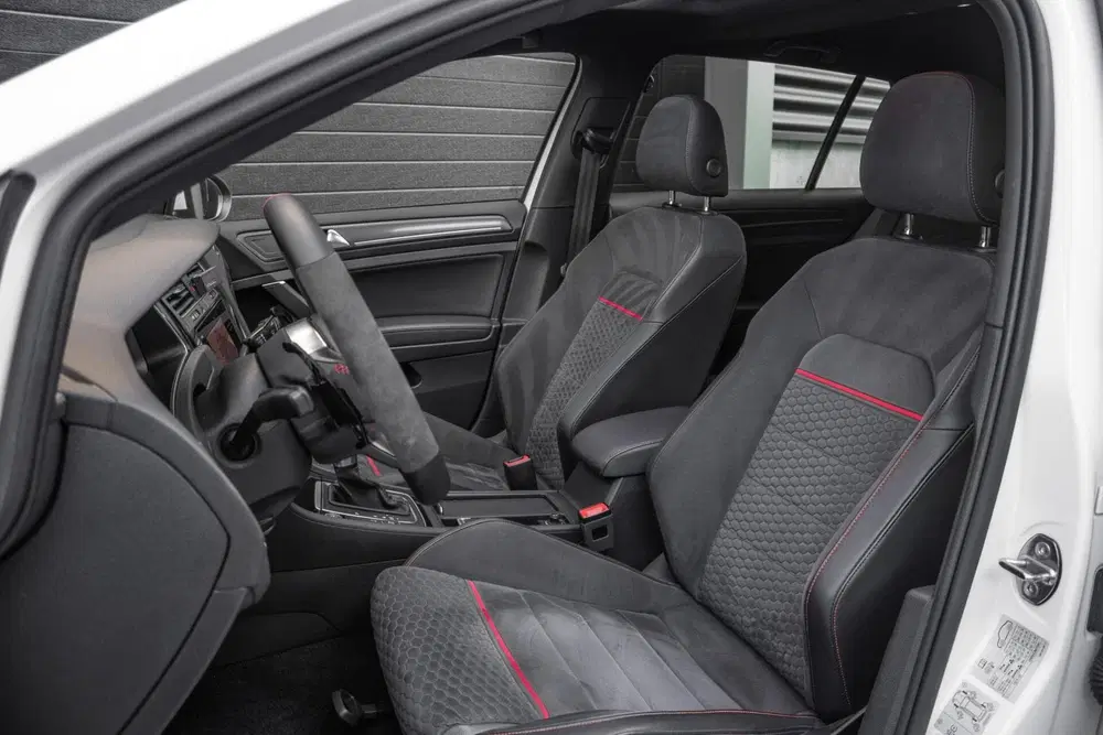 Volkswagen Golf GTI 2.0 TSI Performance uit 2019, foto 2