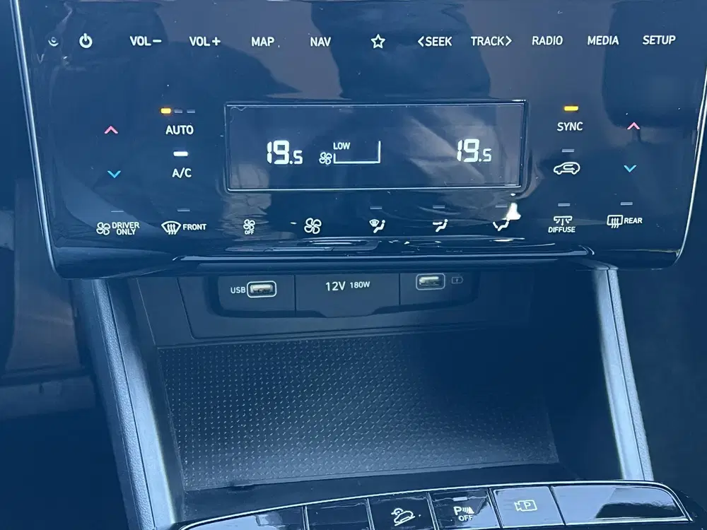 Hyundai TUCSON 1.6 T-GDI PHEV Comfort 4WD uit 2022, foto 15