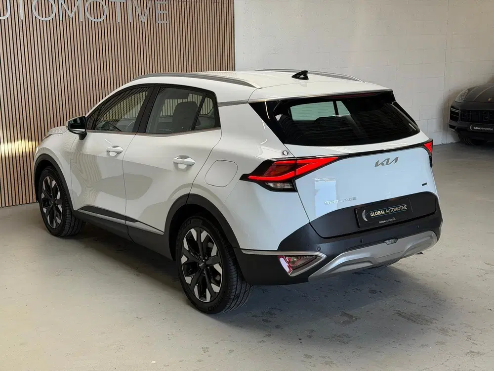 Kia Sportage 1.6 T-GDi Plug-in Hybrid AWD DynamicLine uit 2022, foto 15
