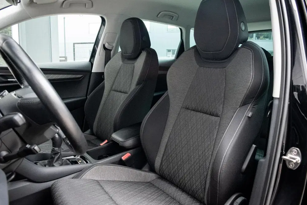 Skoda Karoq 1.0 TSI Clever+ uit 2022, foto 4