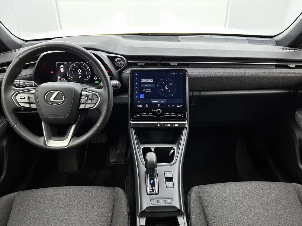 Lexus LBX 2WD uit 2024, foto 4