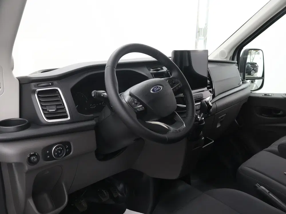 Ford Transit 350 uit 2024, foto 7
