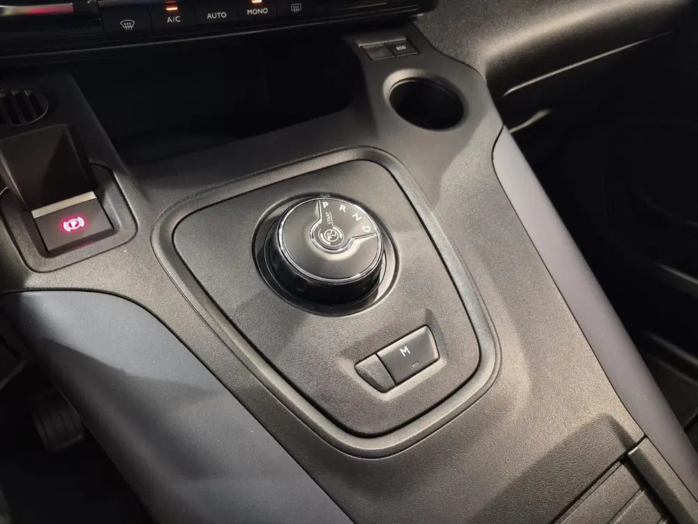 Peugeot Rifter L1 Rolstoelauto Automaat 3+1 of 5+0 uit 2020, foto 15