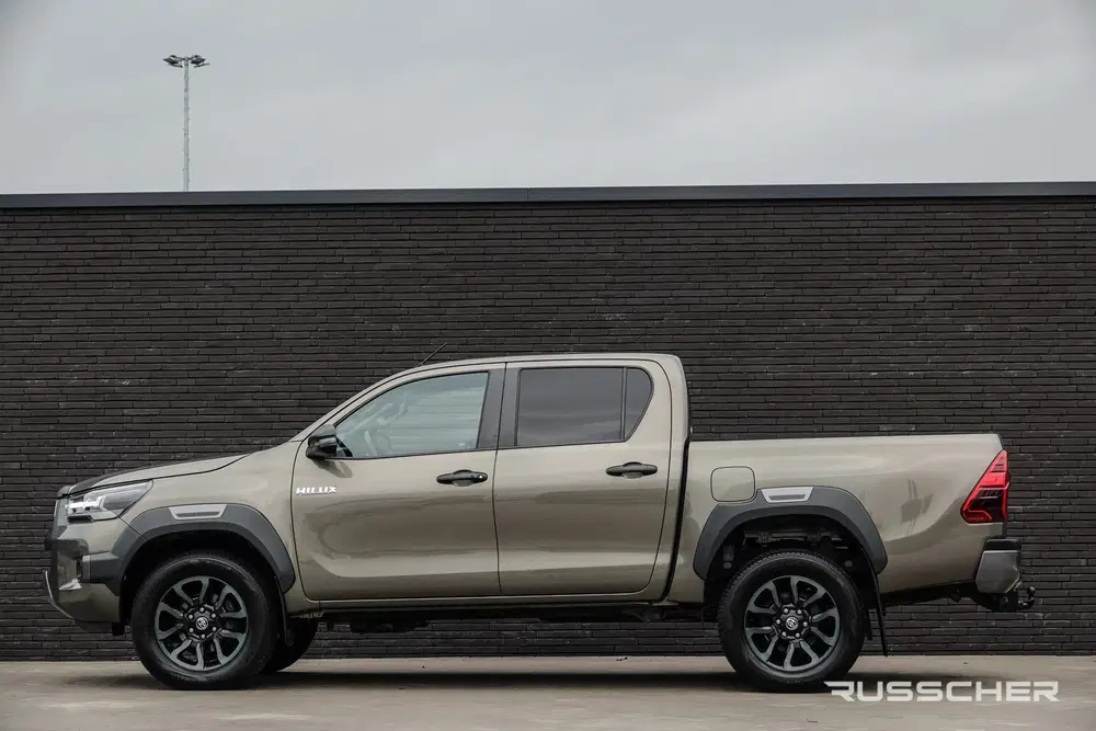 Toyota Hilux 2.8 D-4D Double Cab 4X4 204Pk Aut. uit 2021, foto 4
