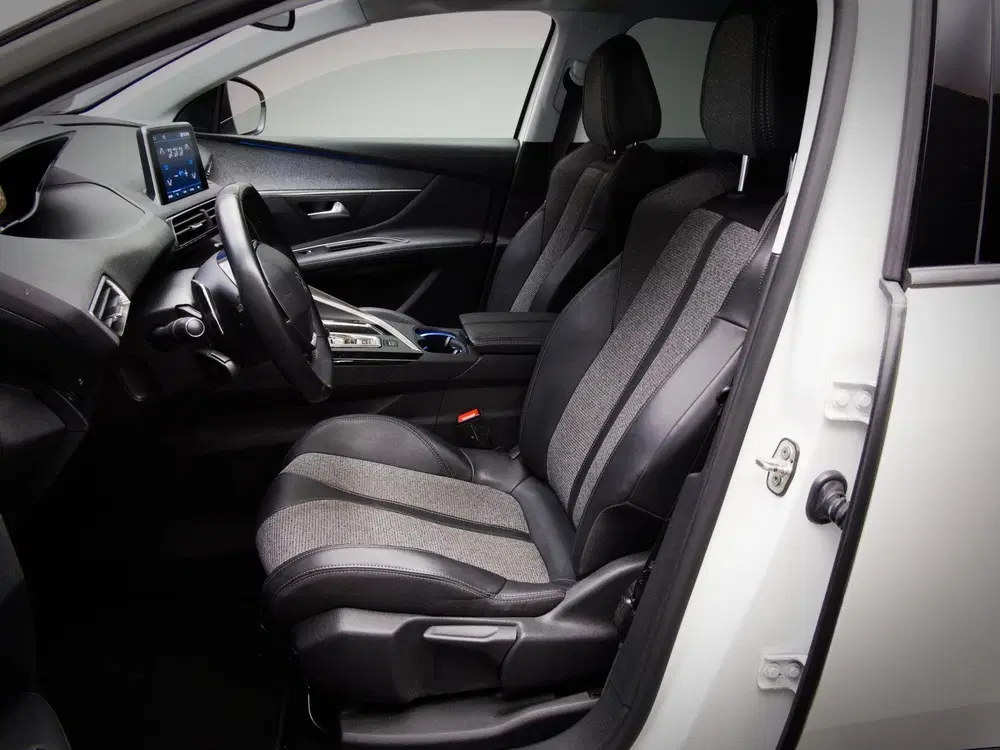 Peugeot 3008 1.2 PureTech Blue Lease Premium (APPLE CAR uit 2020, foto 7
