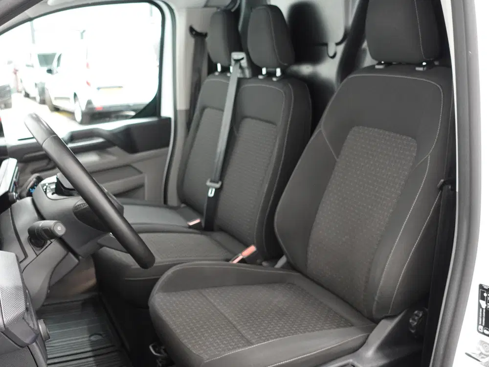 Ford Transit Custom Automaat L2H1 Trend Nieuw Model Airco Na uit 2024, foto 3