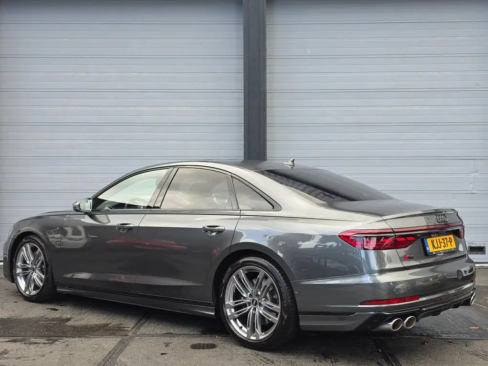Audi A8 4.0 TFSI S8 Quattro incl. Btw uit 2022, foto 3