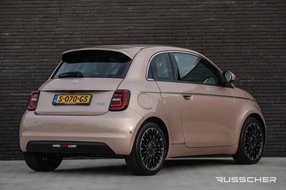 Fiat 500e 118Pk uit 2022, foto 2