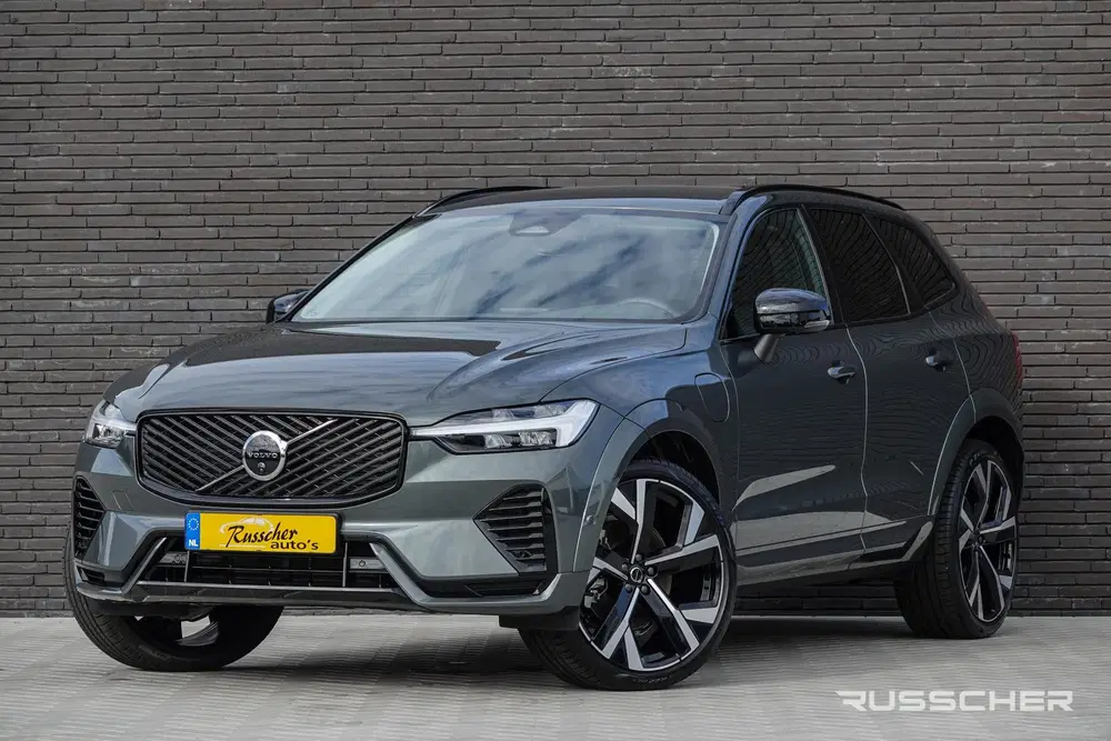 Volvo XC60 2.0 T8 456Pk uit 2025