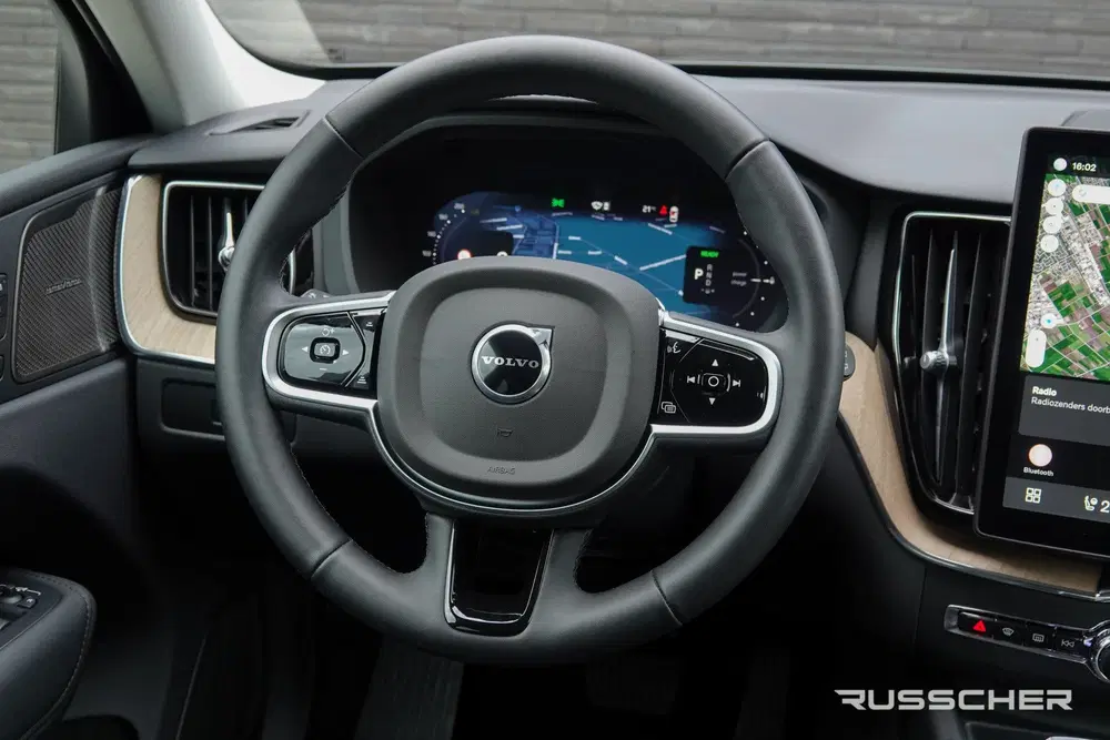 Volvo XC60 2.0 T8 456Pk uit 2025, foto 15