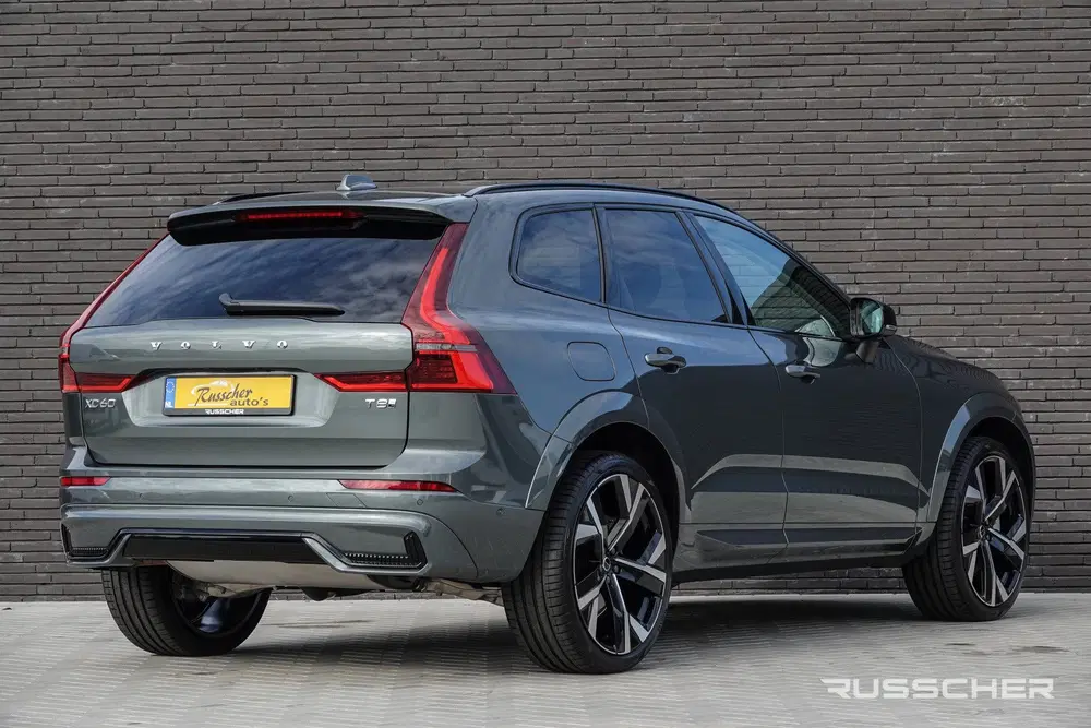 Volvo XC60 2.0 T8 456Pk uit 2025, foto 2