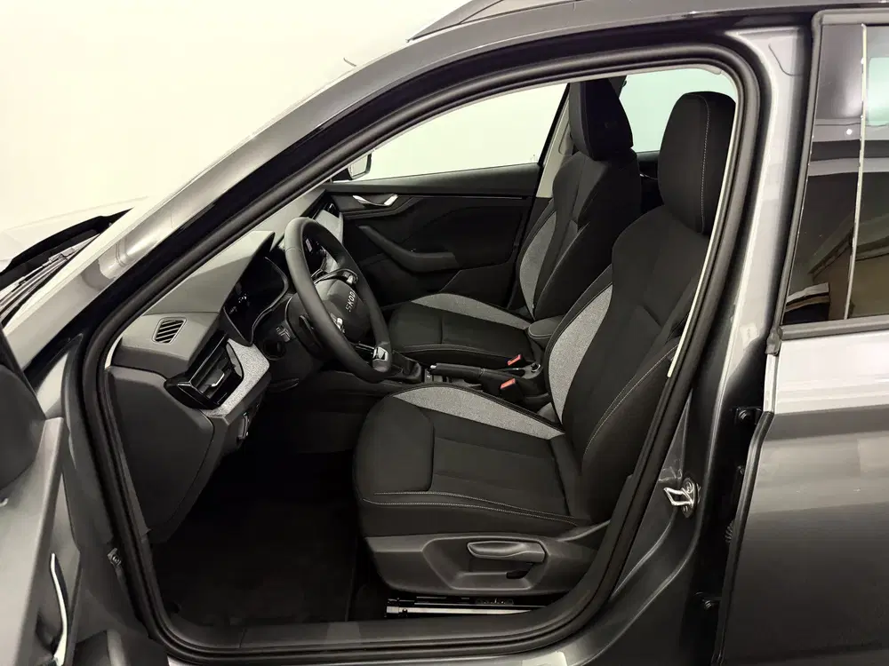 Skoda Kamiq 1.0 TSI Black Pack Camera uit 2026, foto 8