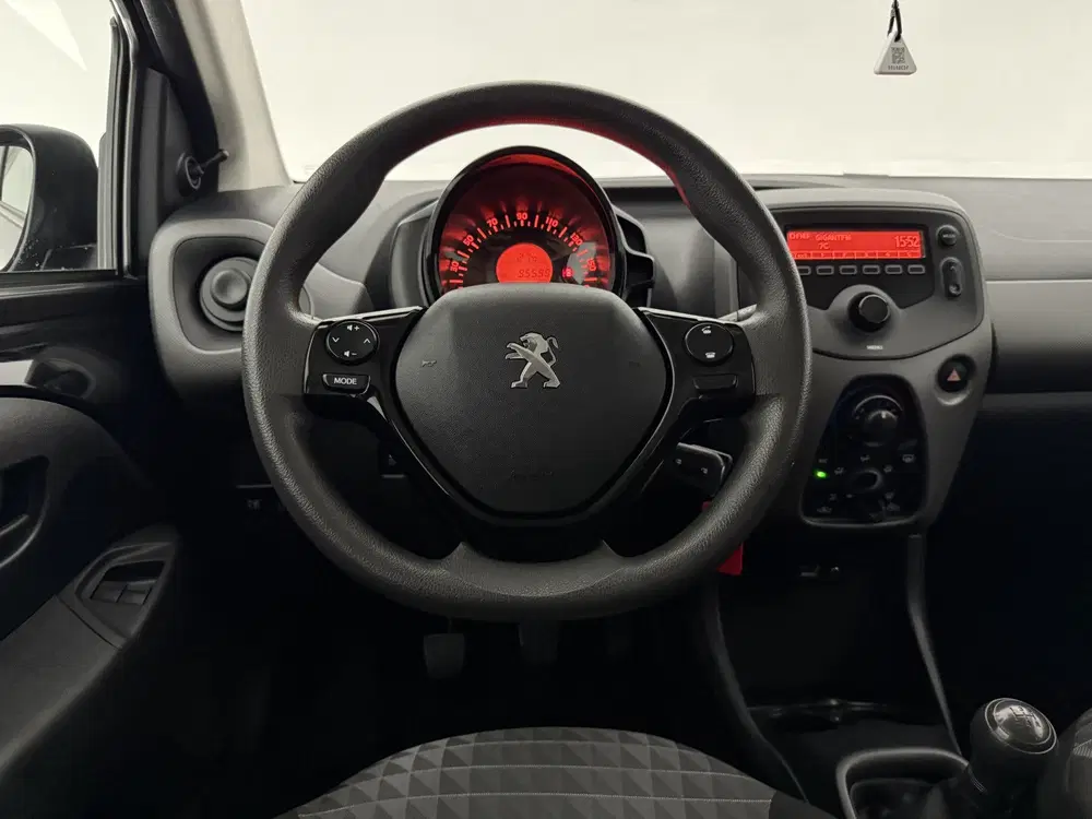 Peugeot 108 1.0 e-VTi Active uit 2022, foto 13