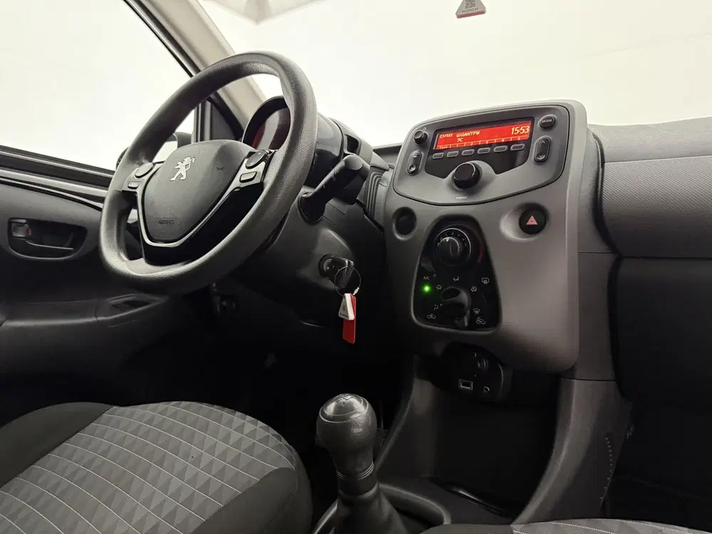 Peugeot 108 1.0 e-VTi Active uit 2022, foto 4