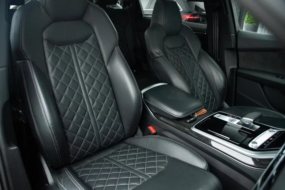 Audi Q7 55 TFSI e quattro S-line uit 2021, foto 12