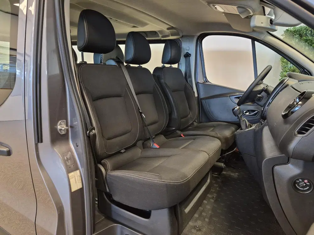 Renault Trafic L2H1 Rolstoelbus Groepsvervoer 5+2 uit 2020, foto 12