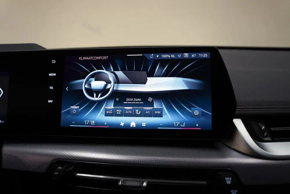 BMW iX1 eDrive20 67 kWh M Sport Edition [ Panorama uit 2024, foto 13