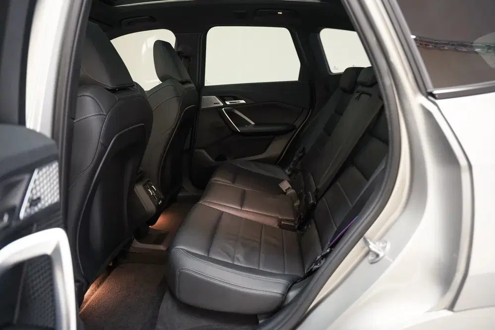 BMW iX1 eDrive20 67 kWh M Sport Edition [ Panorama uit 2024, foto 15
