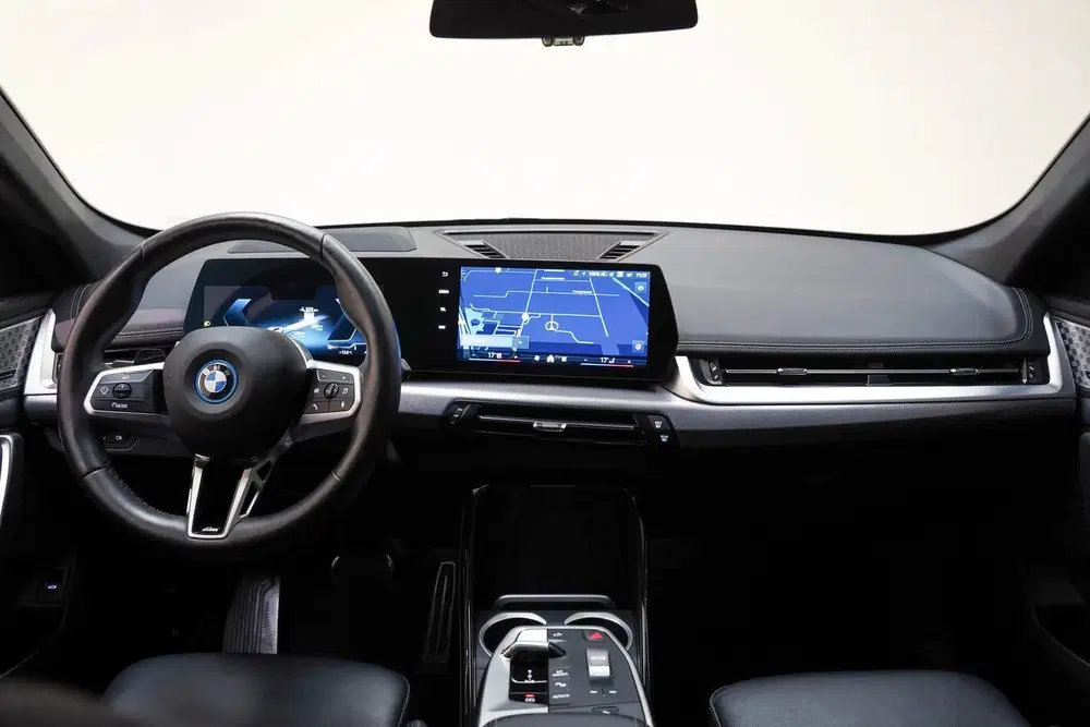 BMW iX1 eDrive20 67 kWh M Sport Edition [ Panorama uit 2024, foto 4