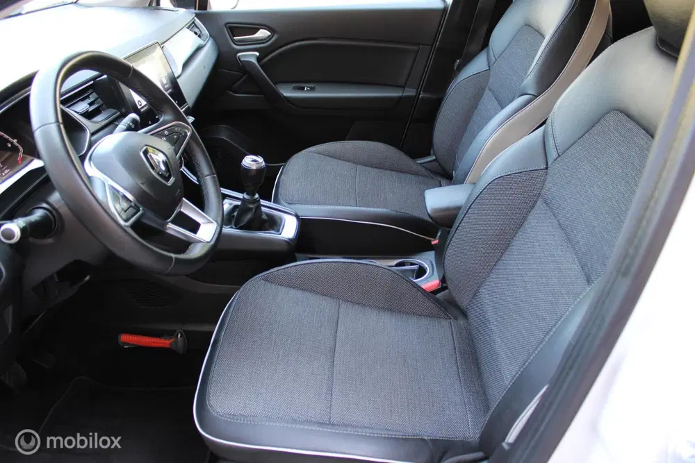 Renault Captur 1.0 TCe 90 Intens uit 2021, foto 6