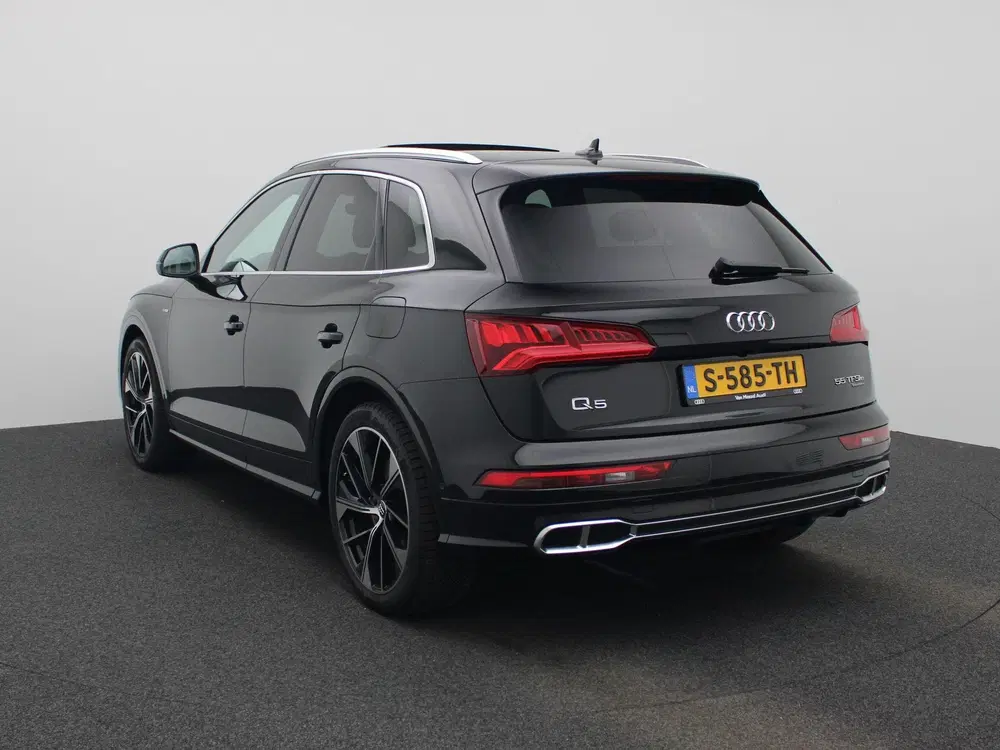 Audi Q5 55 TFSI e quattro Competition uit 2021, foto 2