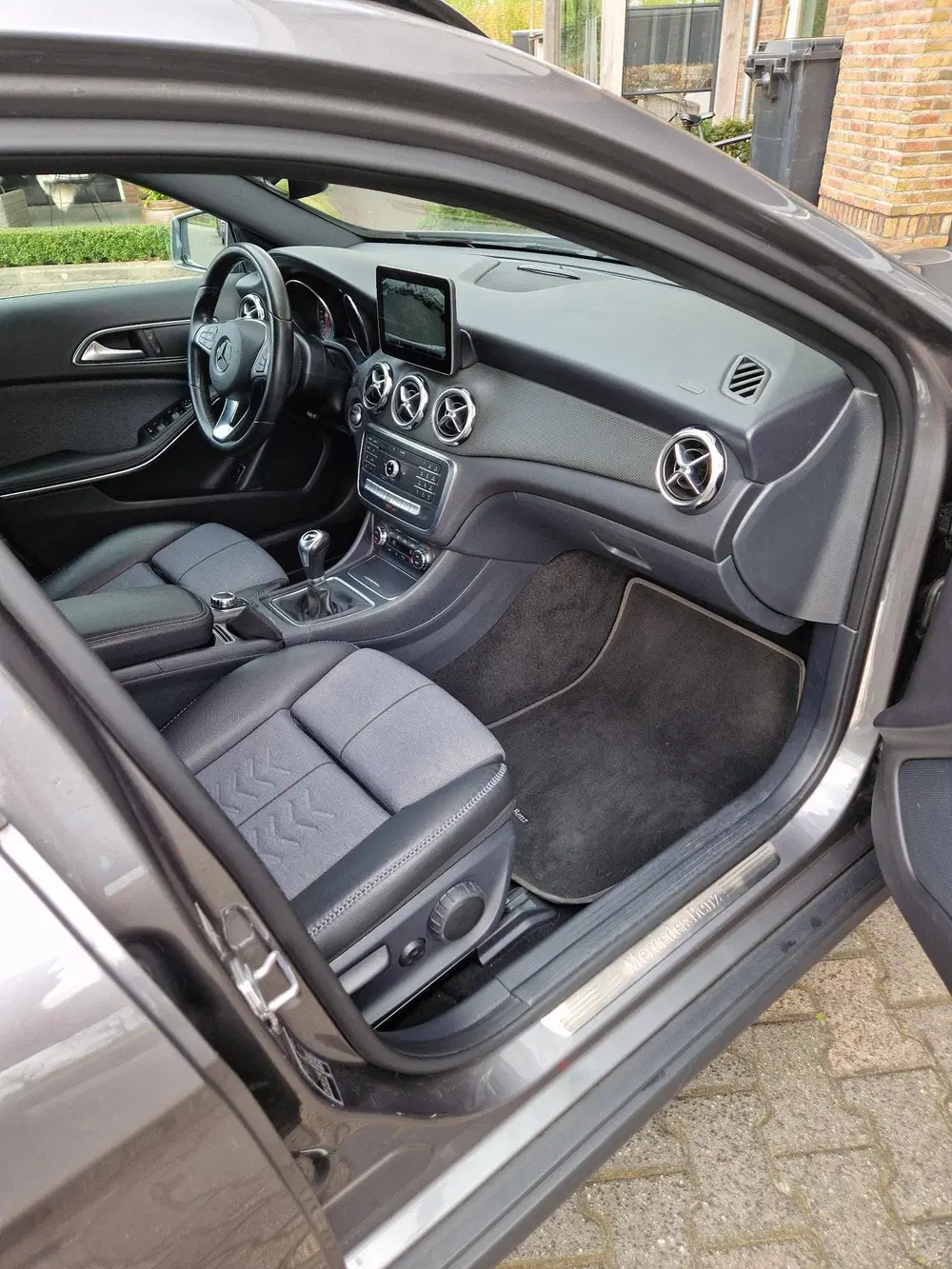 Mercedes-Benz GLA 180 Business Solution Mercedes-benz uit 2019, foto 14