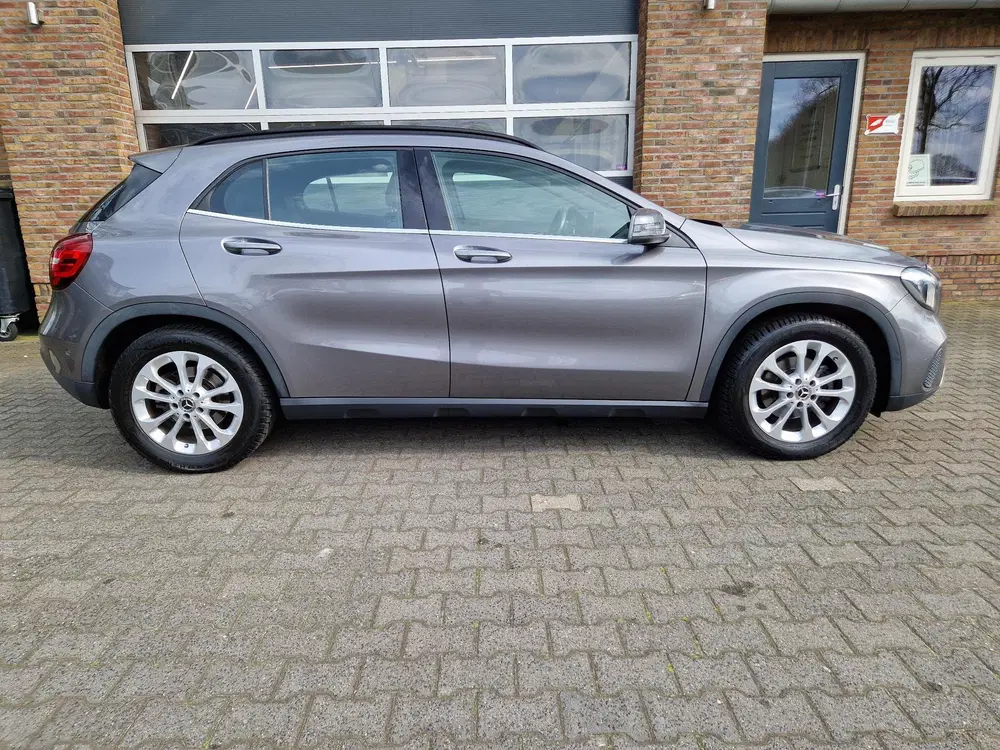 Mercedes-Benz GLA 180 Business Solution Mercedes-benz uit 2019, foto 6