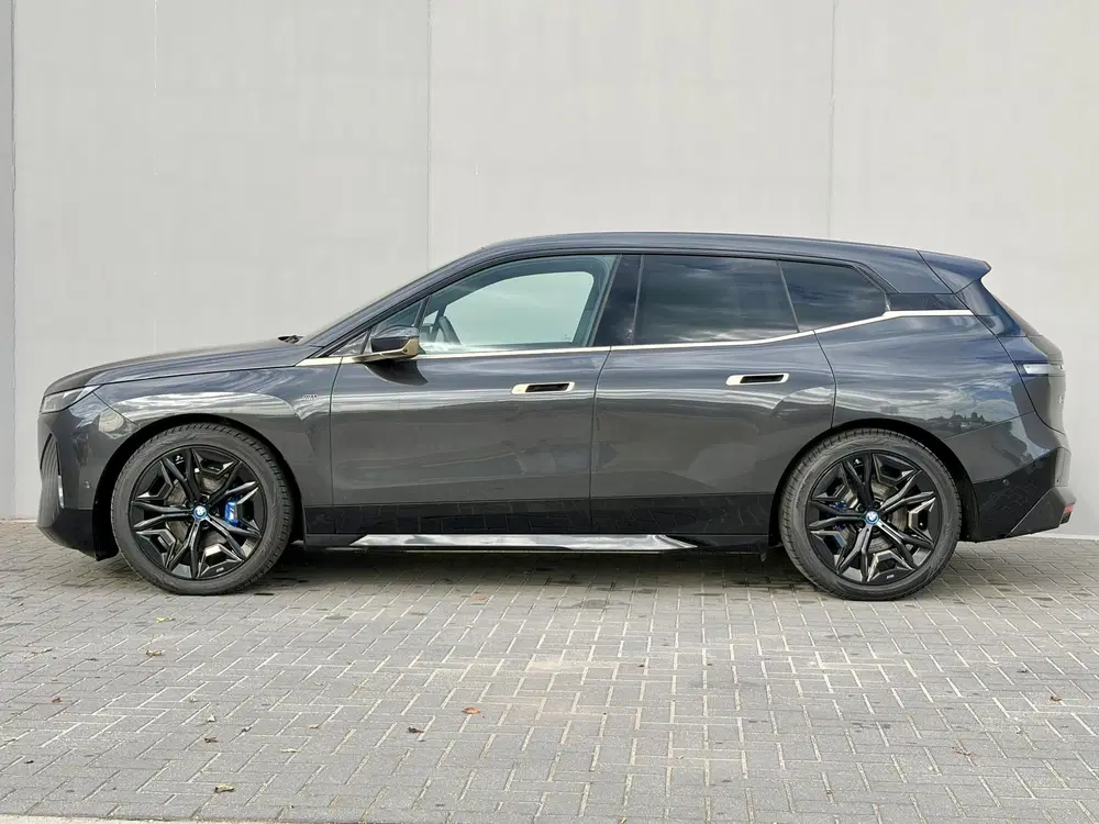 BMW iX M60 Excellence 112 kWh uit 2023, foto 11