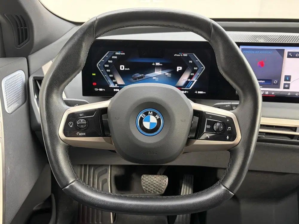 BMW iX M60 Excellence 112 kWh uit 2023, foto 12