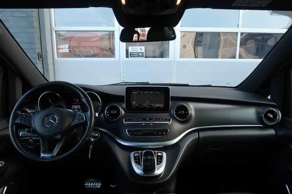 Mercedes-Benz V-Klasse 300d 4-MATIC Lang DC Avantgarde Editi uit 2019, foto 14